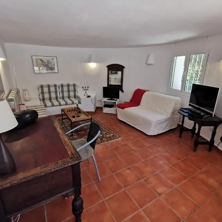 بيت للعطل Lo - Chill Out House - By Villamar بينيسا